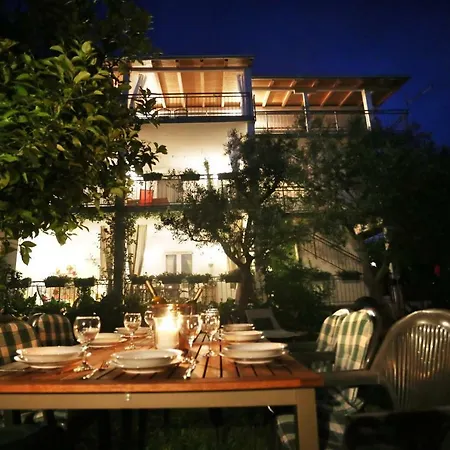 Apartments Rose Kastela Exterior photo