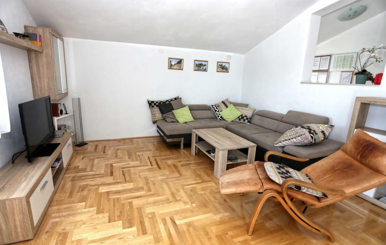 Apartment Rose Kastela